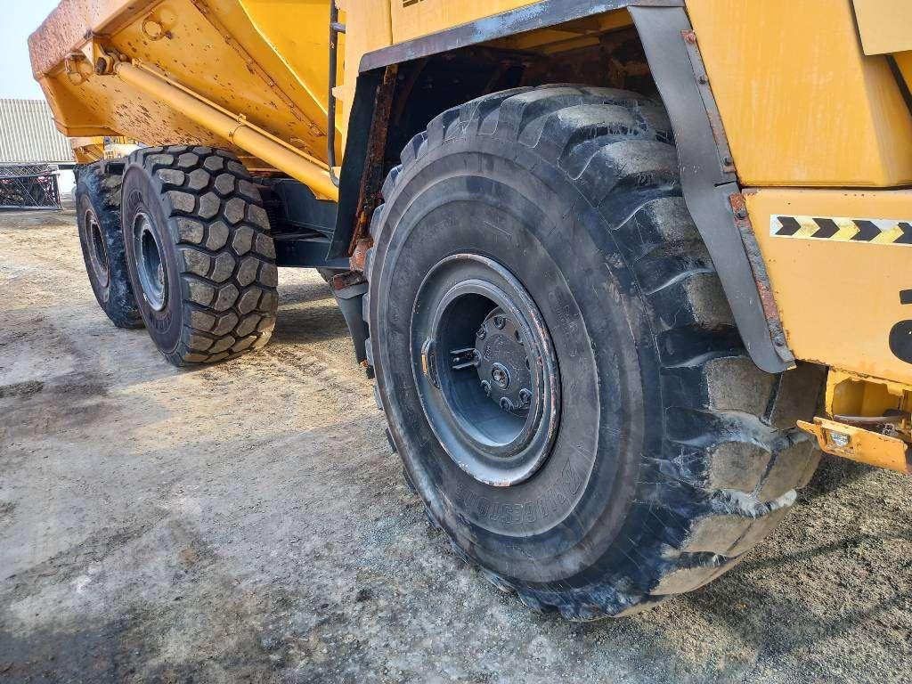 Komatsu HM400-3R (4 pcs available for sale in Abu Dhabi) Foto 18