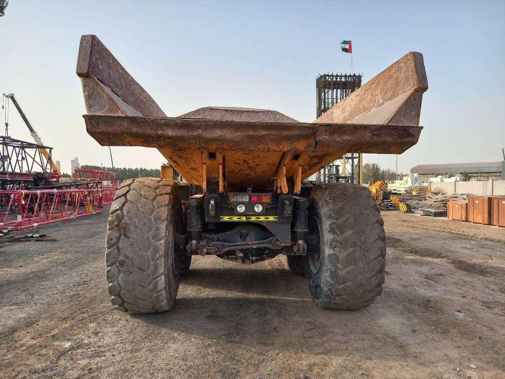 Komatsu HM400-3R (4 pcs available for sale in Abu Dhabi) Foto 5