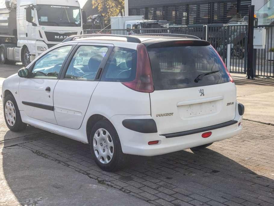 Peugeot 206 SW Foto 4