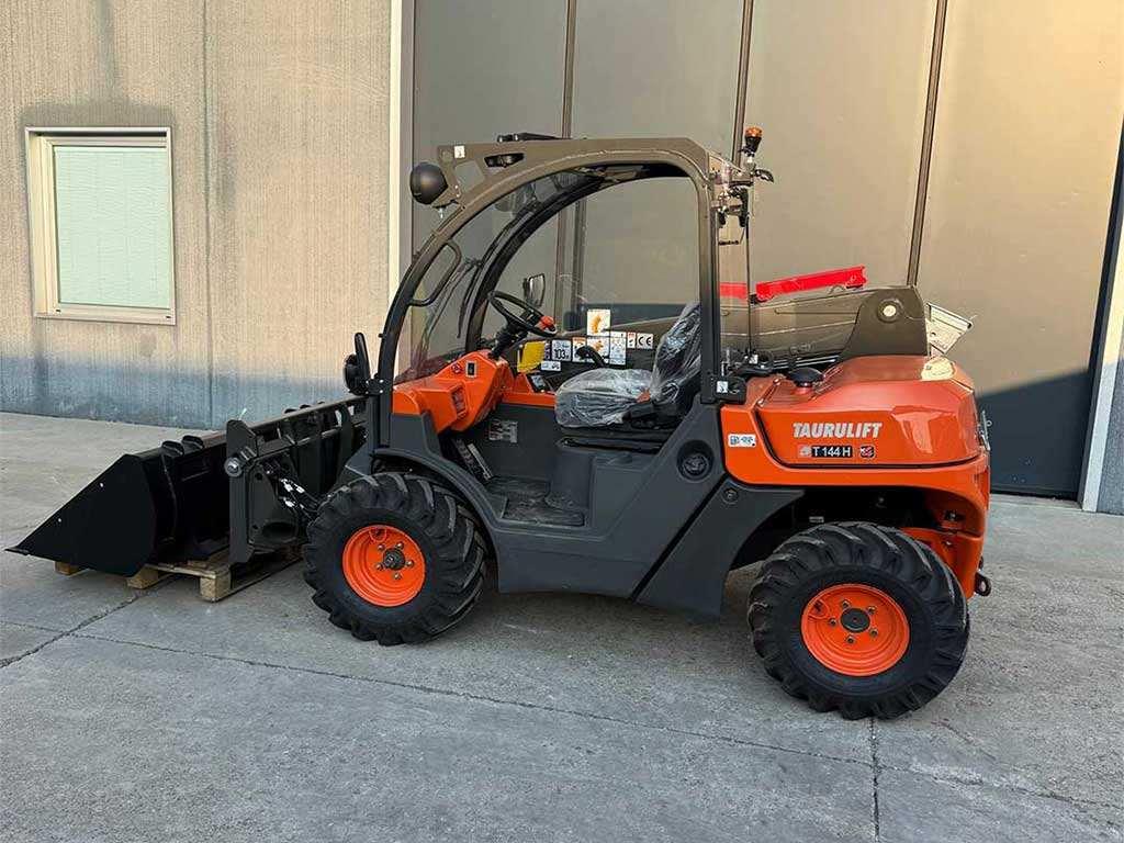 Ausa T144H Foto 1