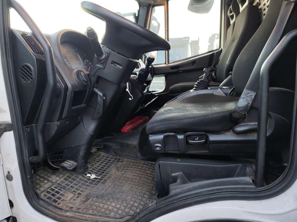 Iveco EUROCARGO 120-190L Foto 15