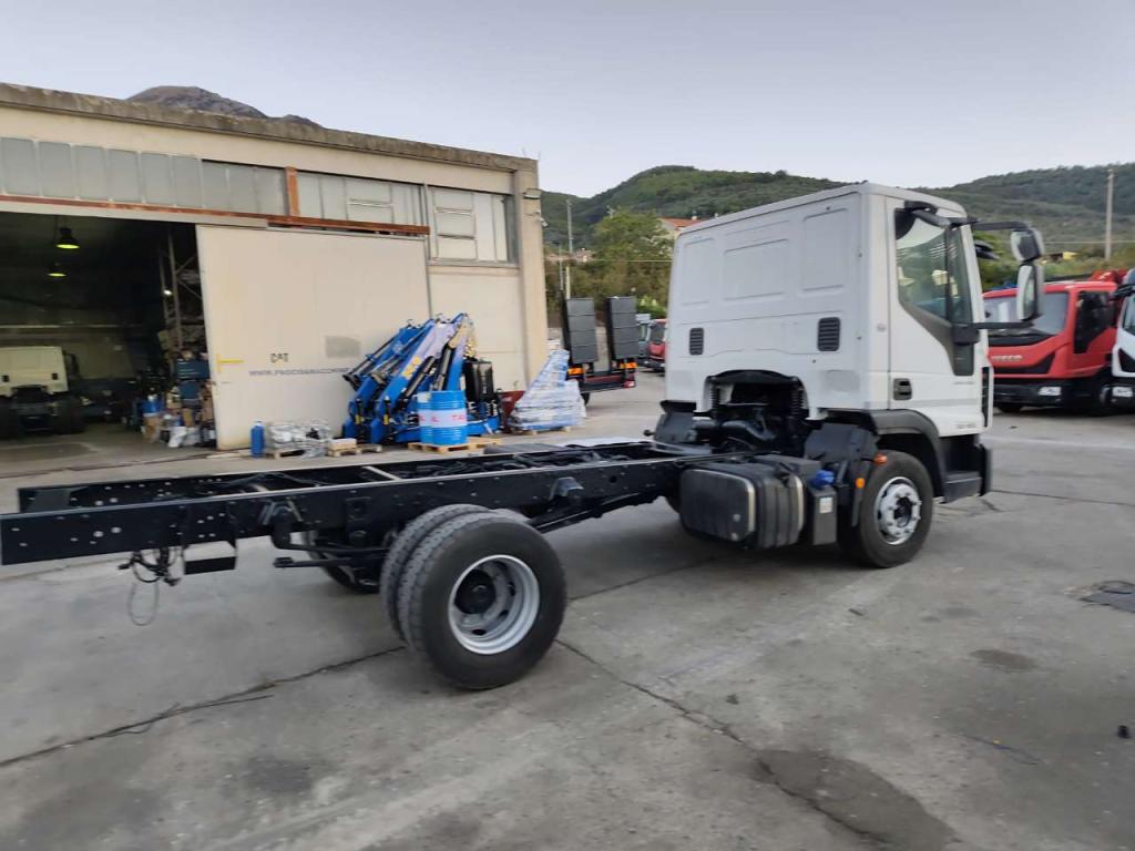 Iveco EUROCARGO 120-190L Foto 23