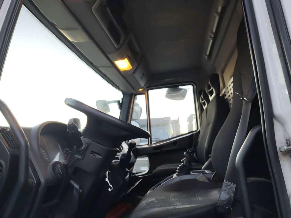 Iveco EUROCARGO 120-190L Foto 24