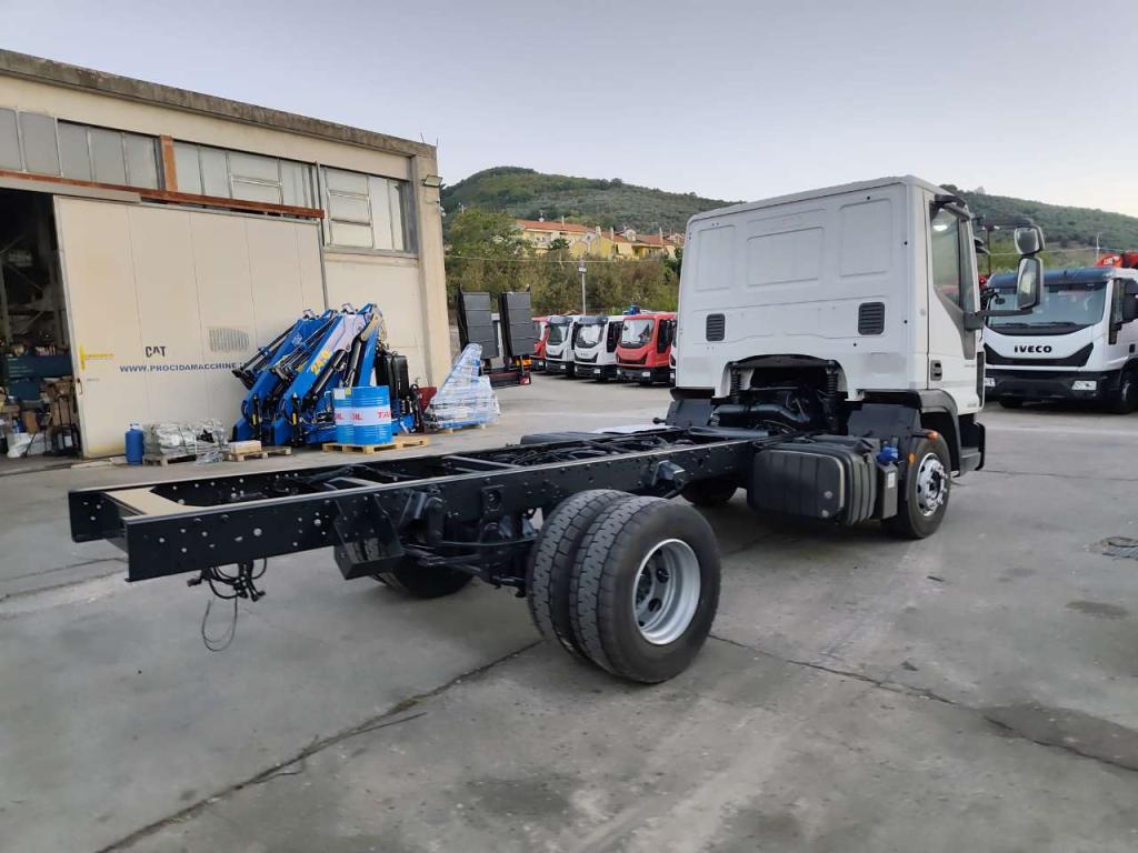 Iveco EUROCARGO 120-190L Foto 6
