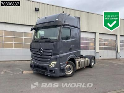 Mercedes Actros 1853 4X2 Gigaspace Mirrorcam Retarder 2x tanks Euro 6 in vendita da BAS World B.V.