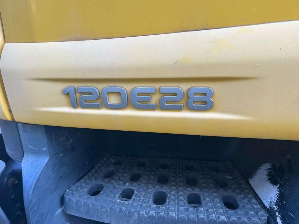 Iveco EUROCARGO 120E28P Foto 16