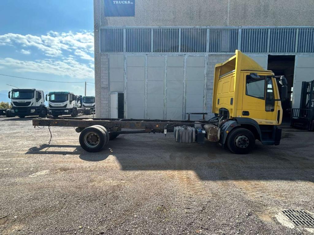 Iveco EUROCARGO 120E28P Foto 8