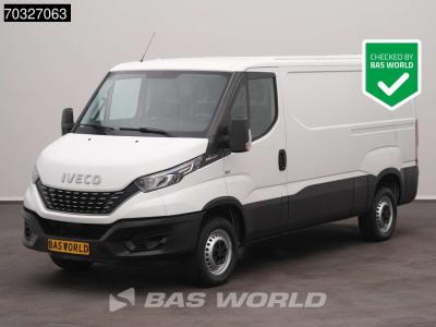 Iveco Daily 35S18 3.0L Automaat Laag Dak L2H1 3,5t Trekhaak Navi LED Airco Cruise Camera Werkplaatsinrich in vendita da BAS World B.V.