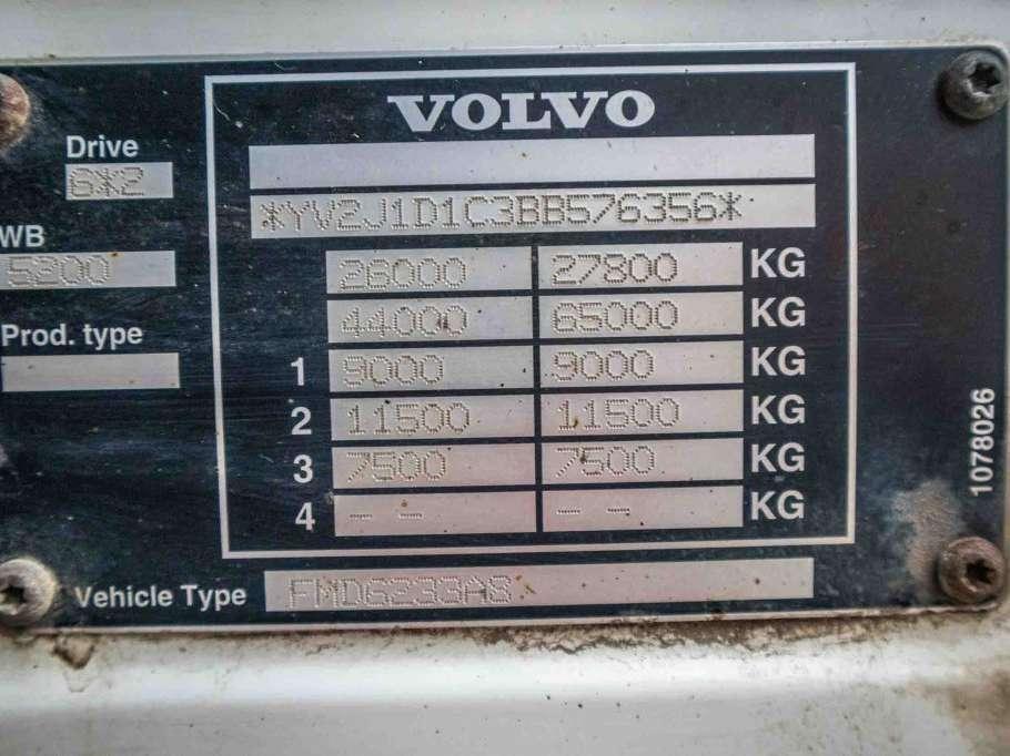 Volvo FM 330+10 pneus/tires-intarder Foto 13