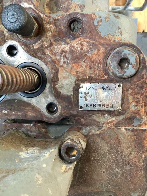 Distributore idraulico per Hitachi ZX280LCN-3 Foto 5