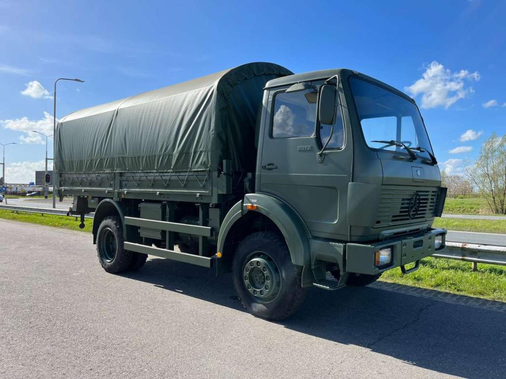 Mercedes-Benz 1017 4X4 ex army reconditioned Foto 2