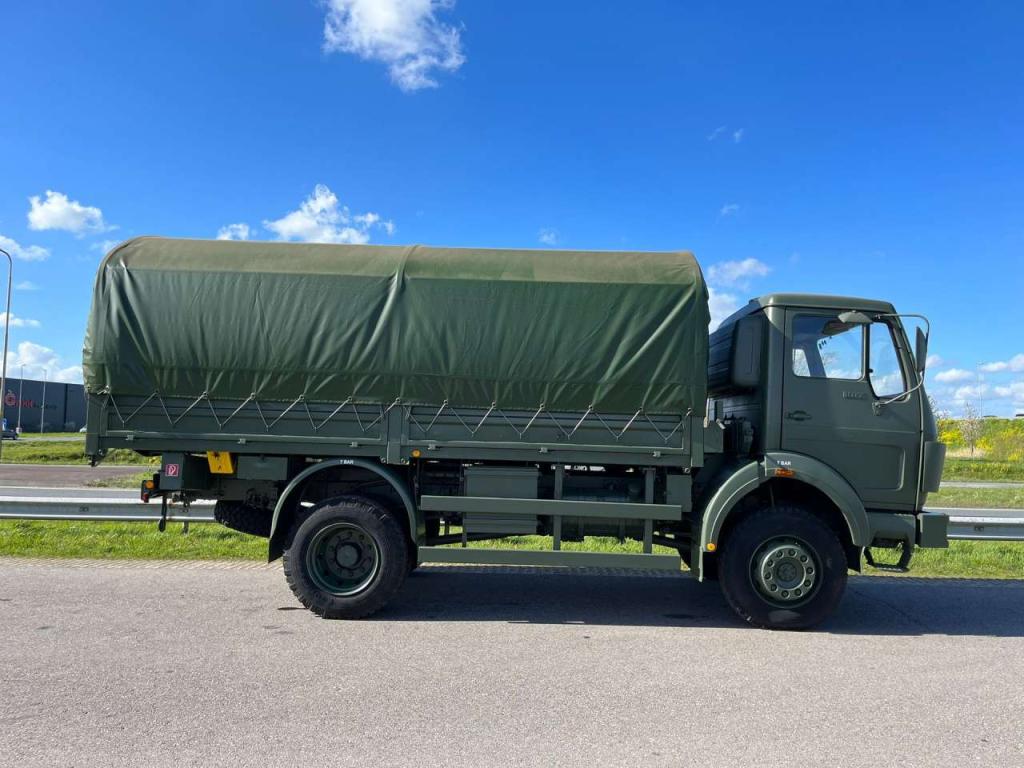 Mercedes-Benz 1017 4X4 ex army reconditioned Foto 4