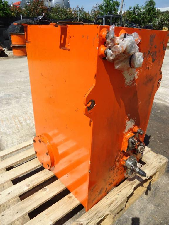 Serbatoio olio idraulico per Fiat Kobelco/Fiat Hitachi W270 Foto 2