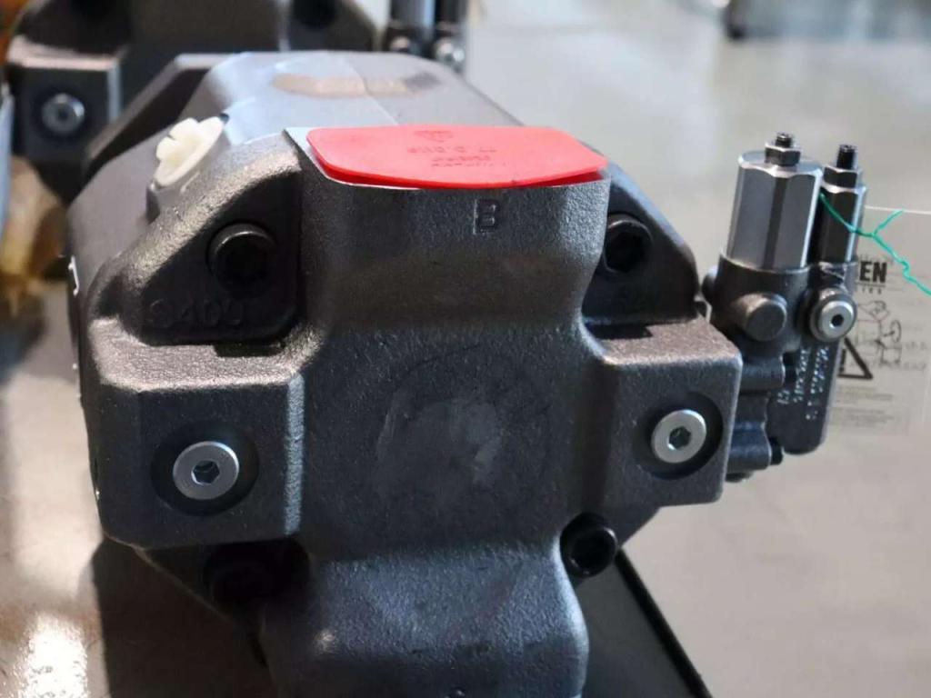 Bosch Rexroth A10VO100DFR/31L-VSC62N00 Foto 3