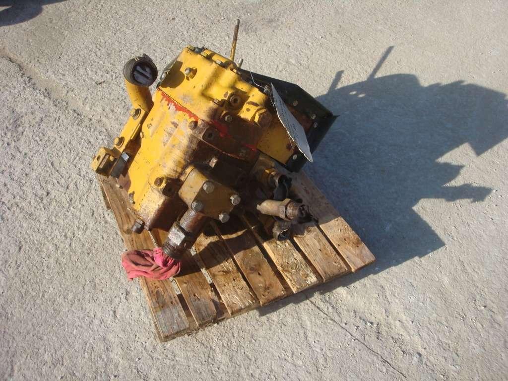 Distributore idraulico per FIAT ALLIS - DOZER FL20 E FD20 Foto 5