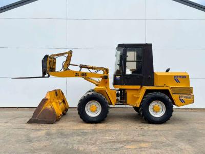 Caterpillar Zeppelin ZL10B - Bucket + Forks / Quick Coupler Foto 1