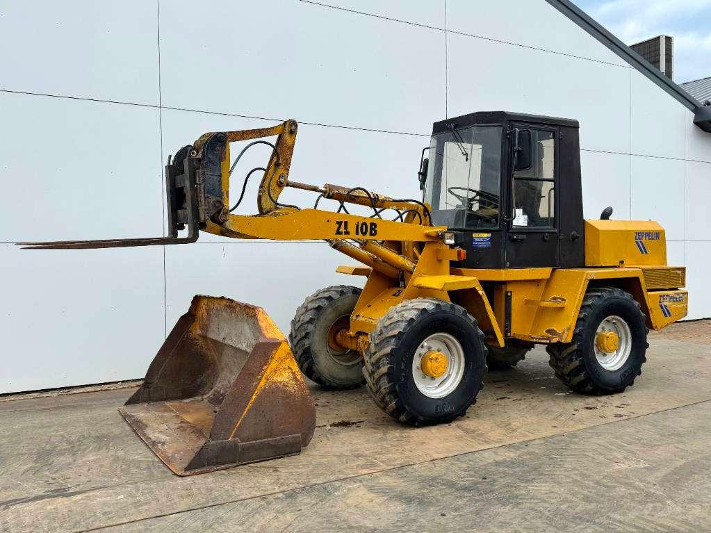 Caterpillar Zeppelin ZL10B - Bucket + Forks / Quick Coupler Foto 2
