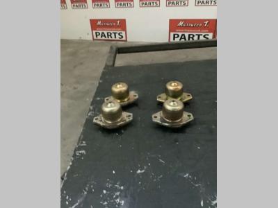 SUPPORTI MOTORE PER YANMAR 4TNE88 Boccola in vendita da Massucco T. Srl Area Ricambi