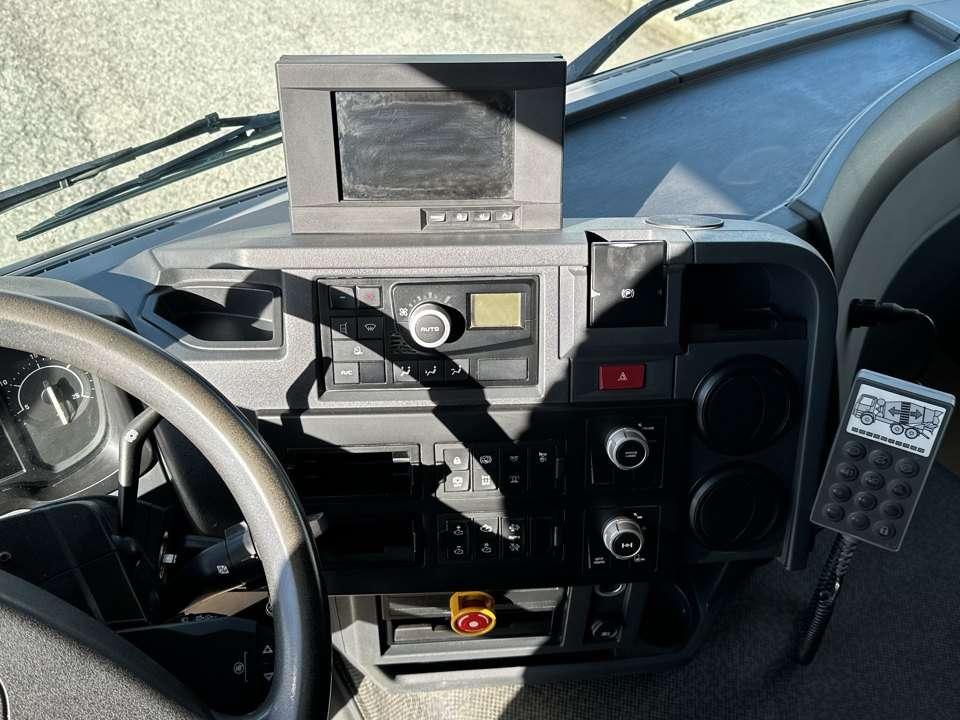 Renault C430 8x4 Foto 15