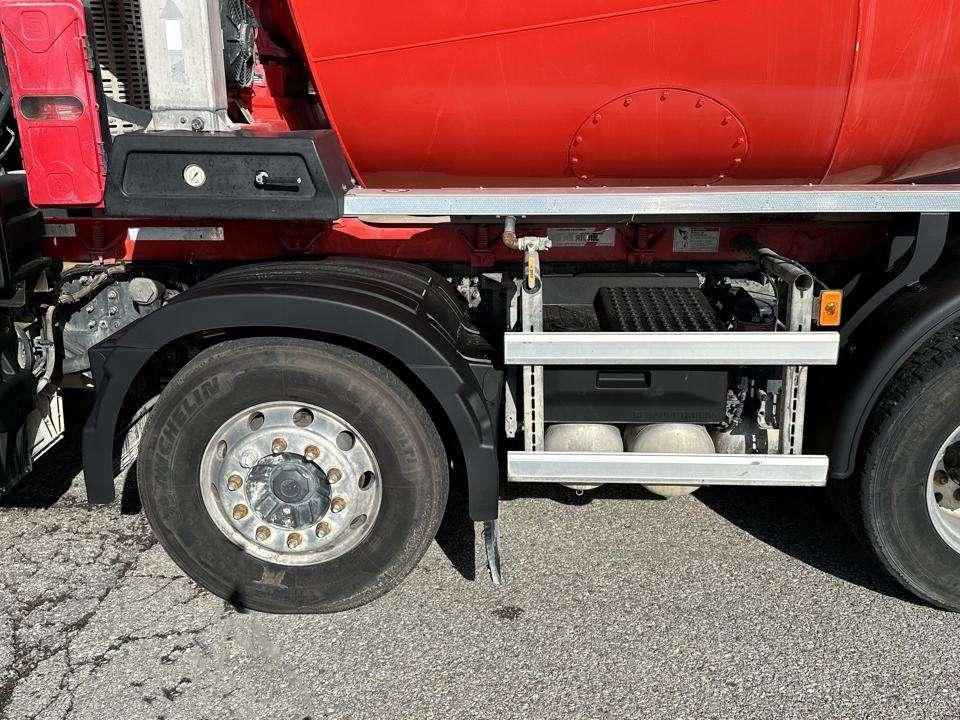 Renault C430 8x4 Foto 5