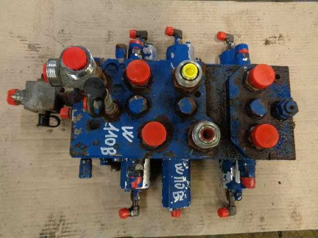 Distributore idraulico per New Holland W 110 B Foto 1