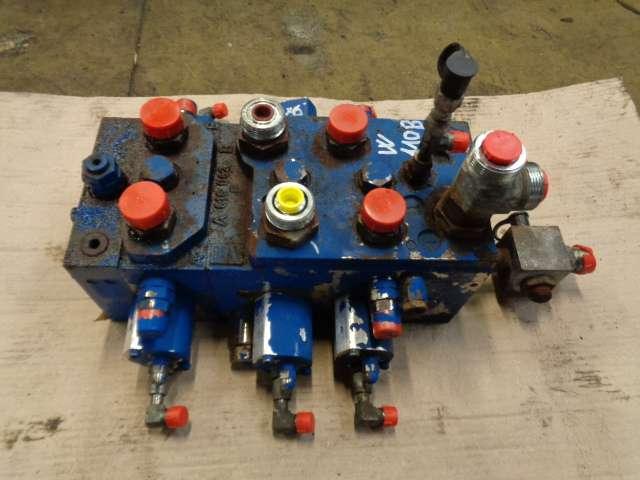 Distributore idraulico per New Holland W 110 B Foto 4