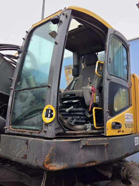 Volvo Cabin 14573444 for Volvo ECR145C L, ECR235C L, ECR305C L Foto 1