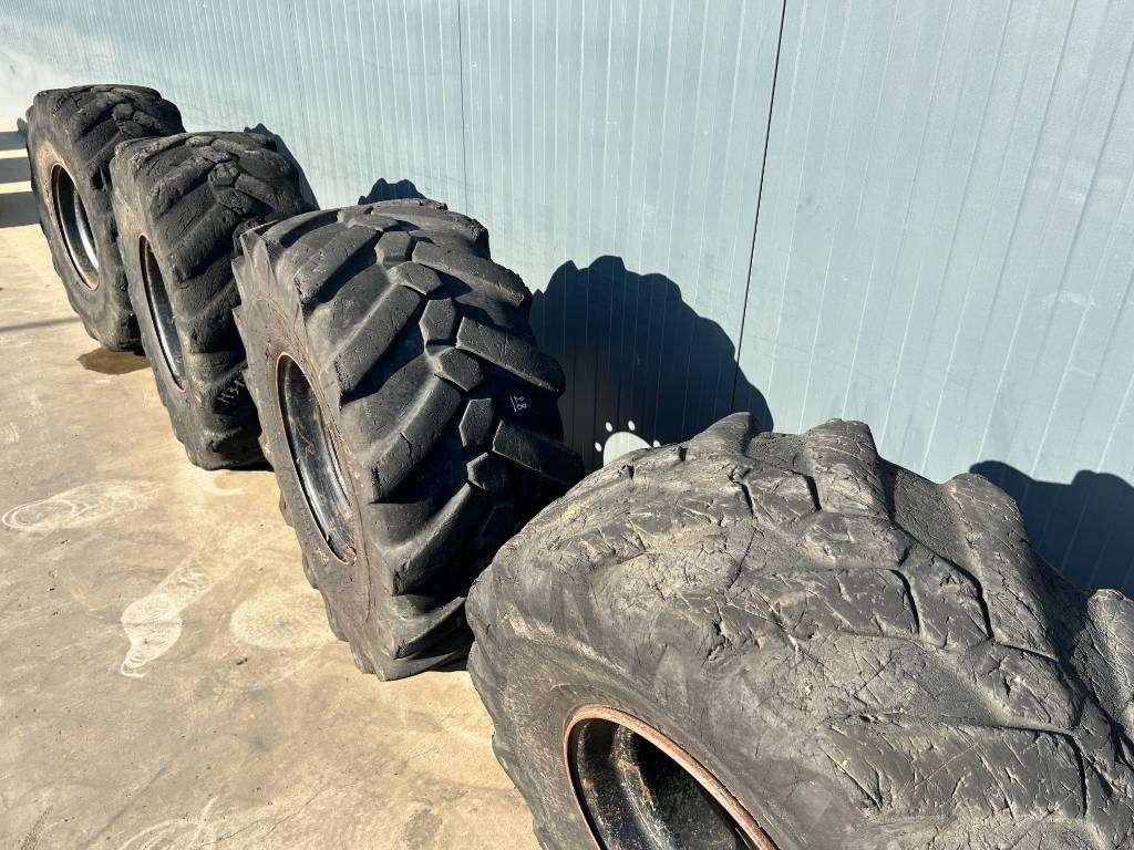 Pneumatico per Michelin 445/70R19.5 incl. rim Foto 14