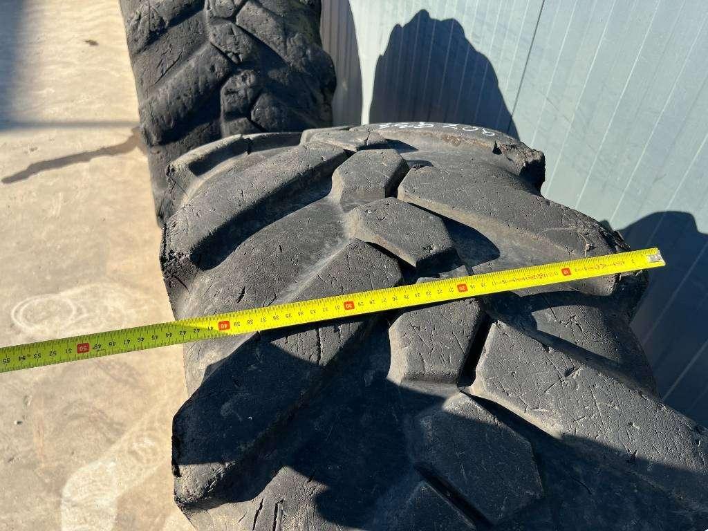 Pneumatico per Michelin 445/70R19.5 incl. rim Foto 15