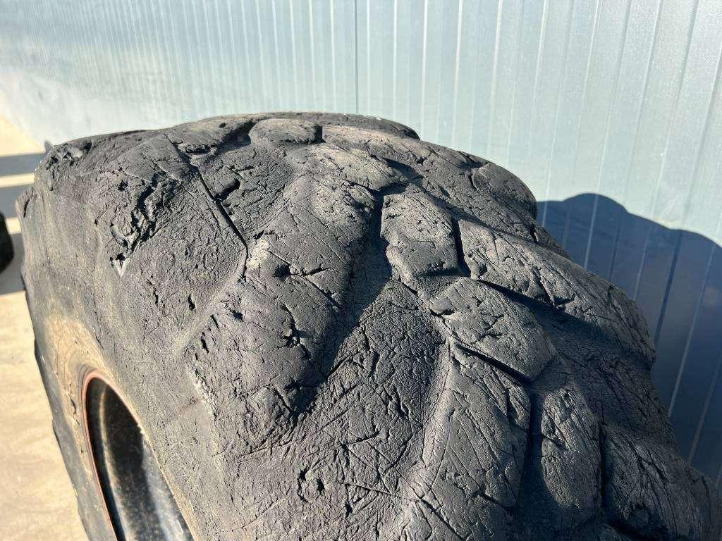 Pneumatico per Michelin 445/70R19.5 incl. rim Foto 7