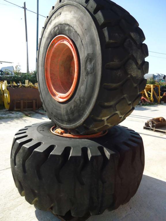 Cerchio per Fiat Kobelco W270 Foto 3