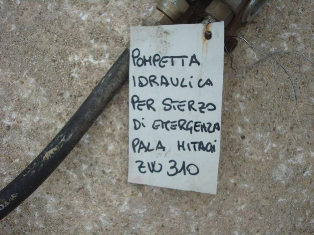 Pompetta Idraulica per Sterzo per Hitachi ZW310 Foto 2