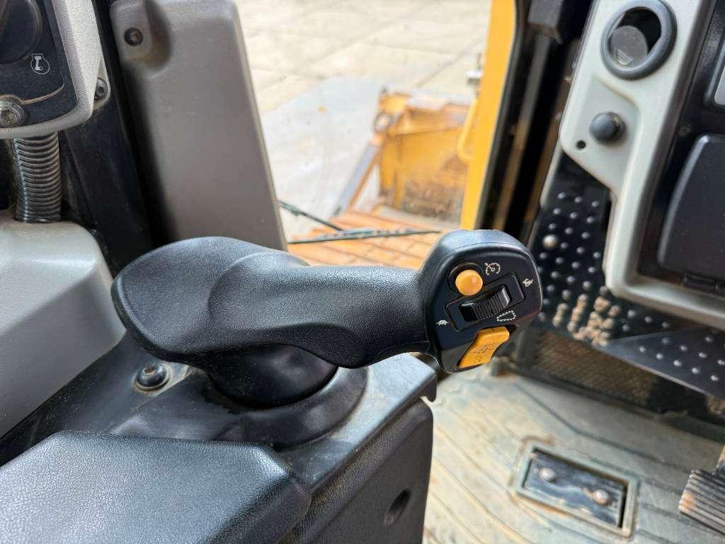 Caterpillar D6T LGP - German Machine / Ripper Valve Foto 10