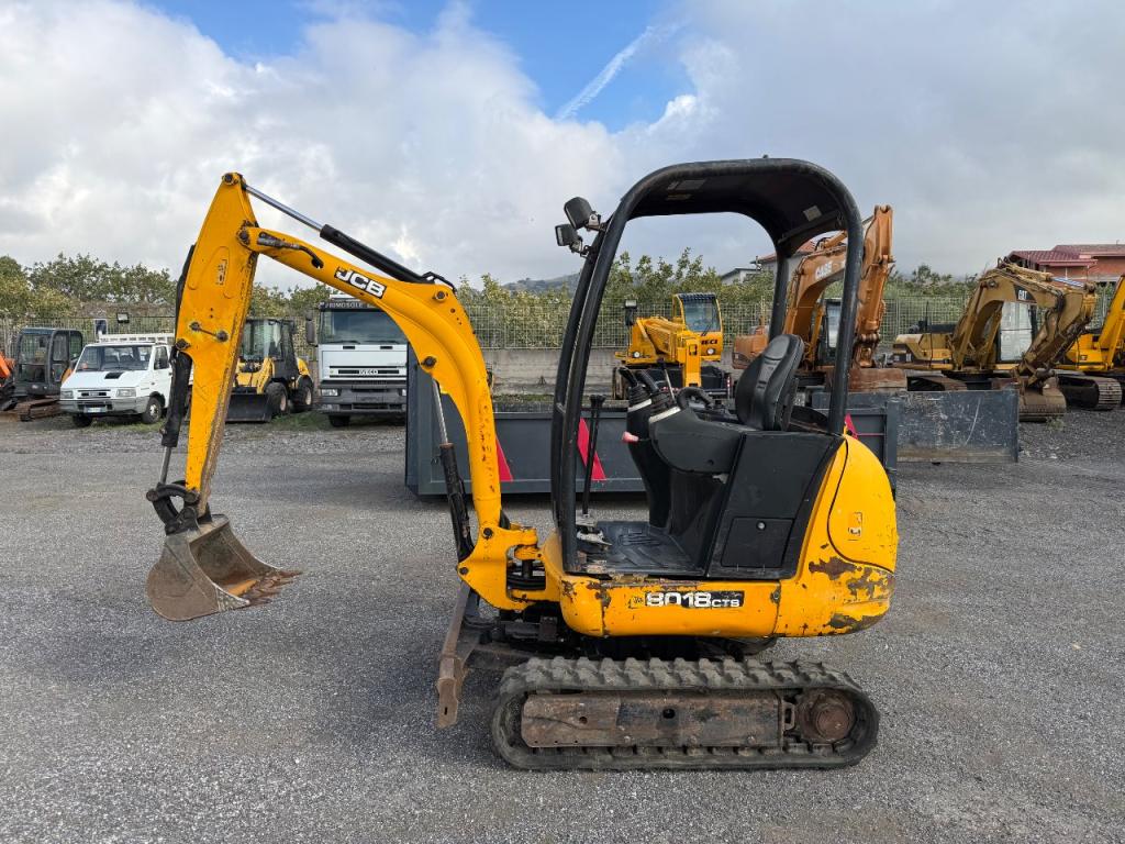 JCB 8018 Foto 2