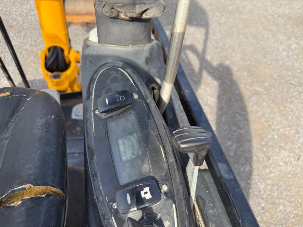 JCB 8018 Foto 6