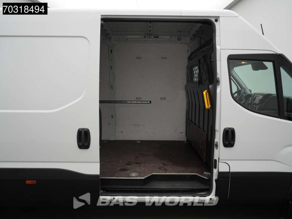 Iveco Daily 35S16 Automaat L3H2 160PK 3,5t Trekgewicht Airco Camera Parkeersensoren Euro6 L3 A/C Foto 10