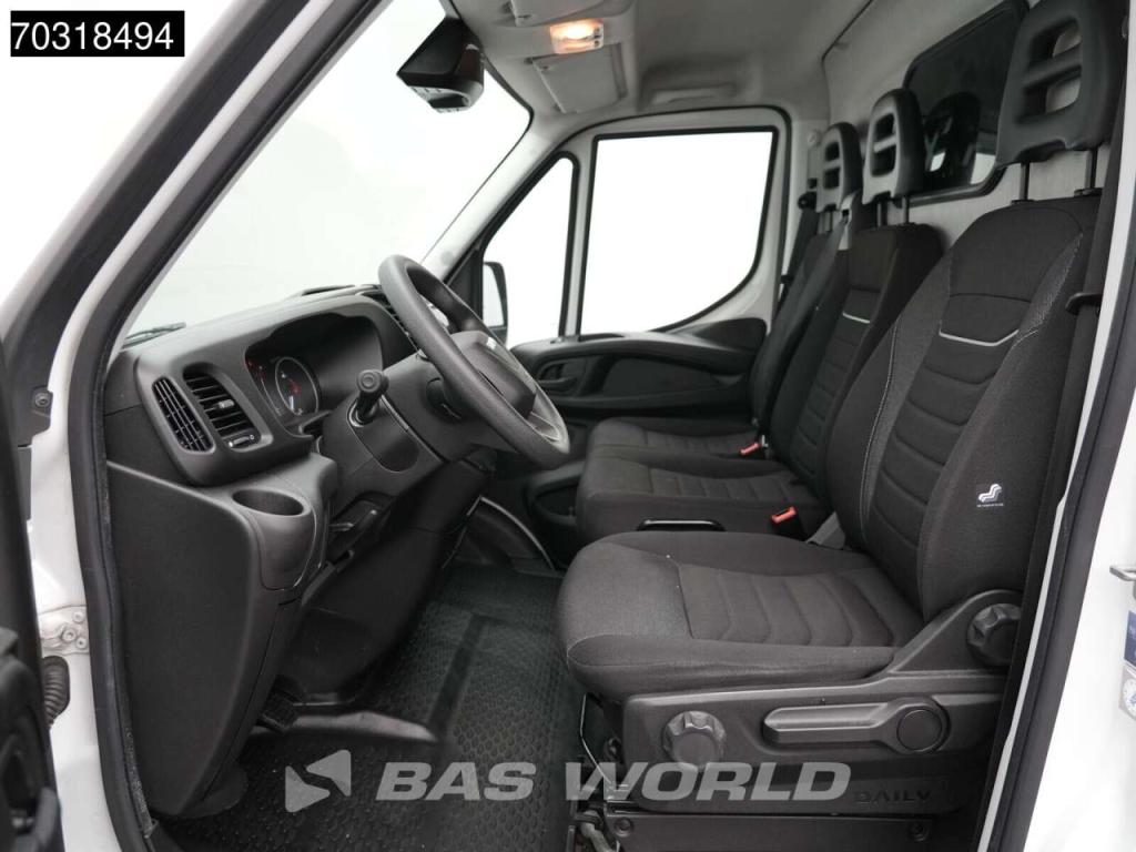 Iveco Daily 35S16 Automaat L3H2 160PK 3,5t Trekgewicht Airco Camera Parkeersensoren Euro6 L3 A/C Foto 3