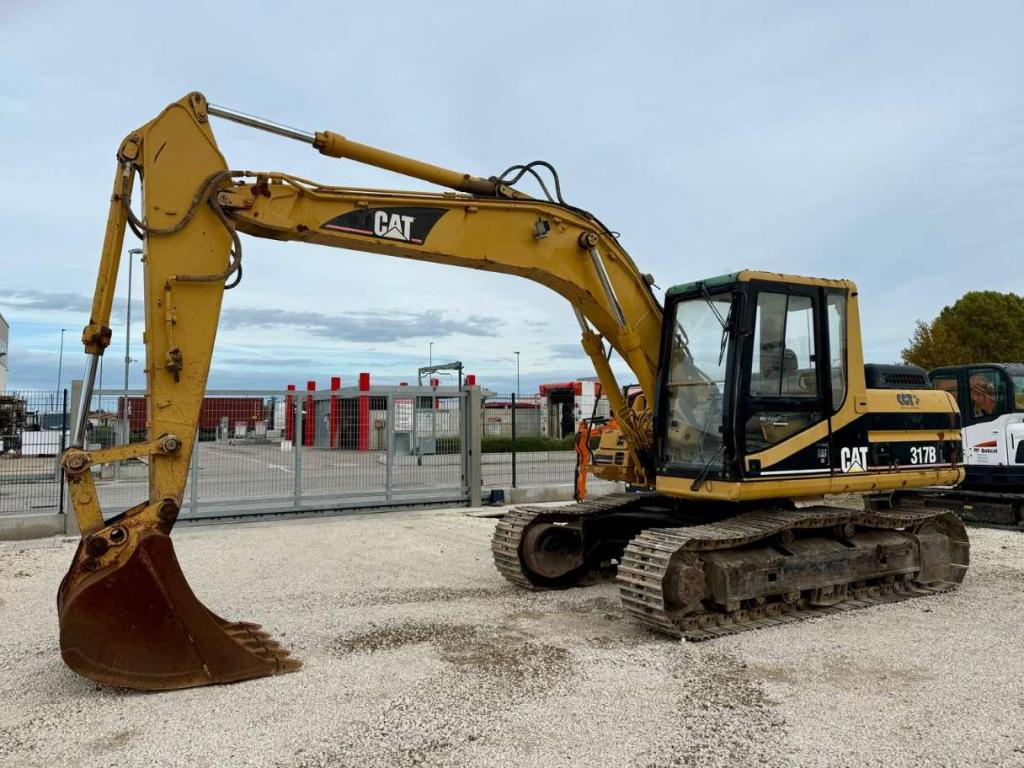 Caterpillar 317B Foto 1