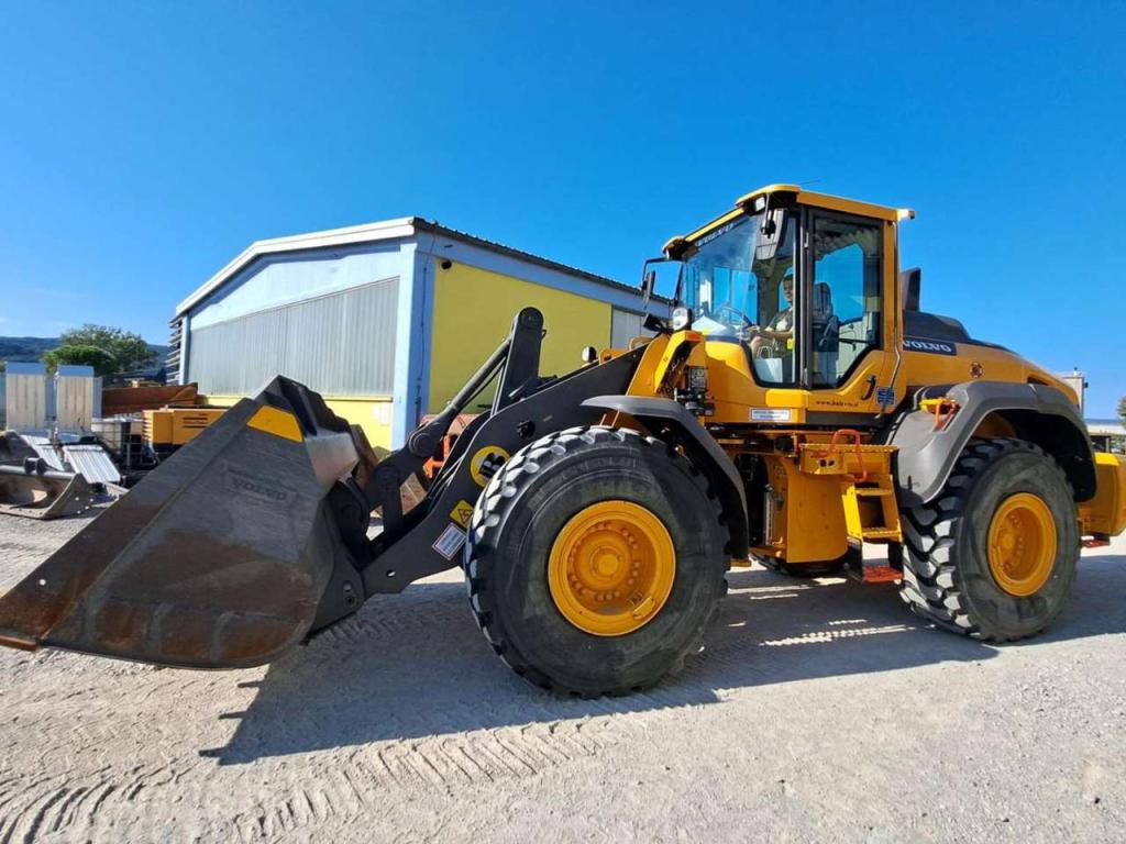 Volvo L120H Foto 1