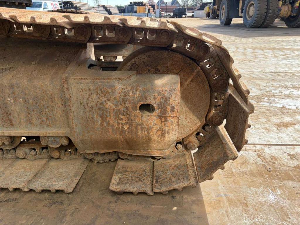 Komatsu PC240 Foto 15