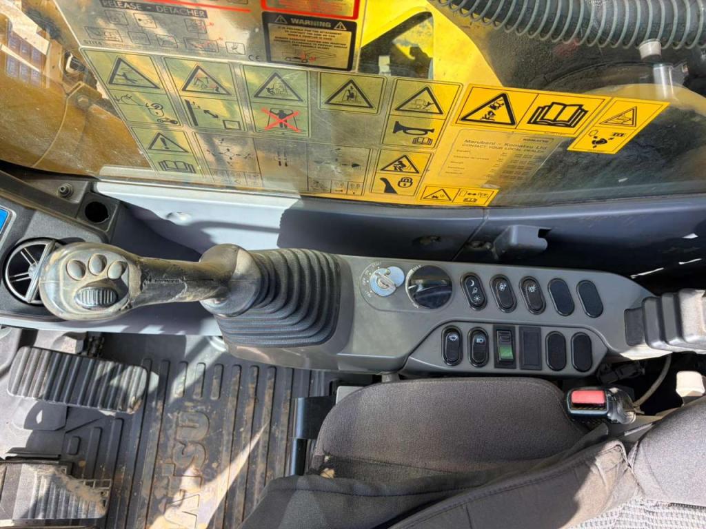 Komatsu PC240 Foto 19