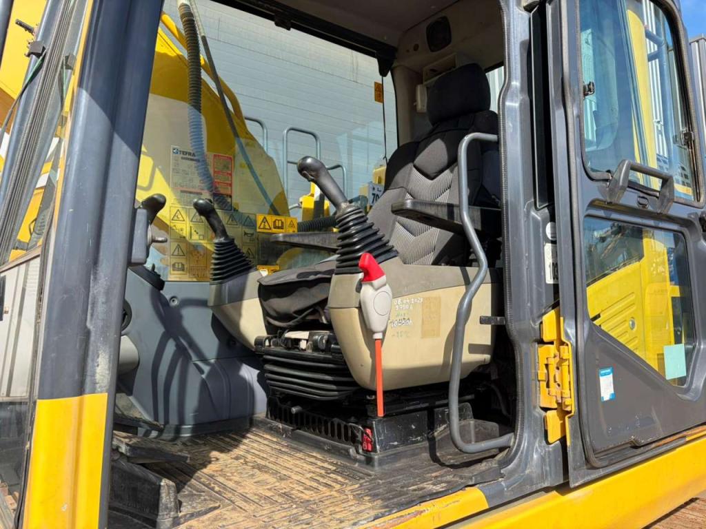 Komatsu PC240 Foto 20