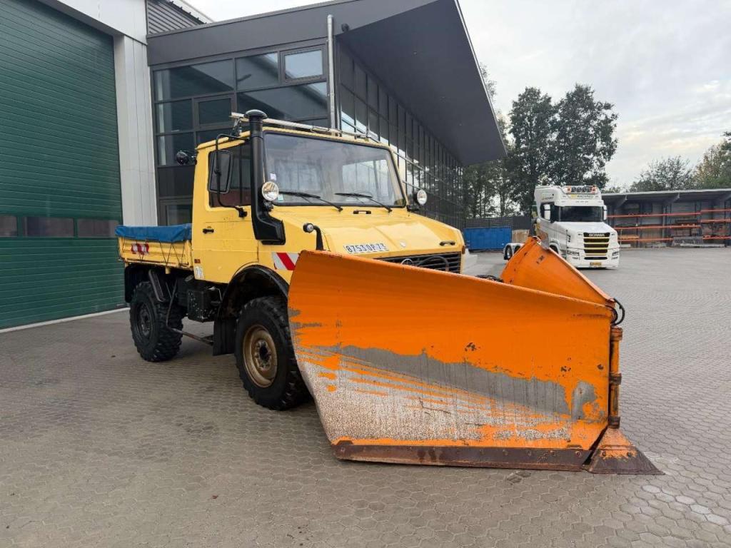 Unimog Unimog U 1000 3-way tipper - Snow Plow Foto 2