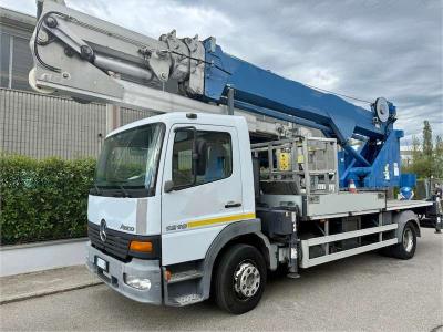 Bocker ak 32 in vendita da Effemme Piattaforme