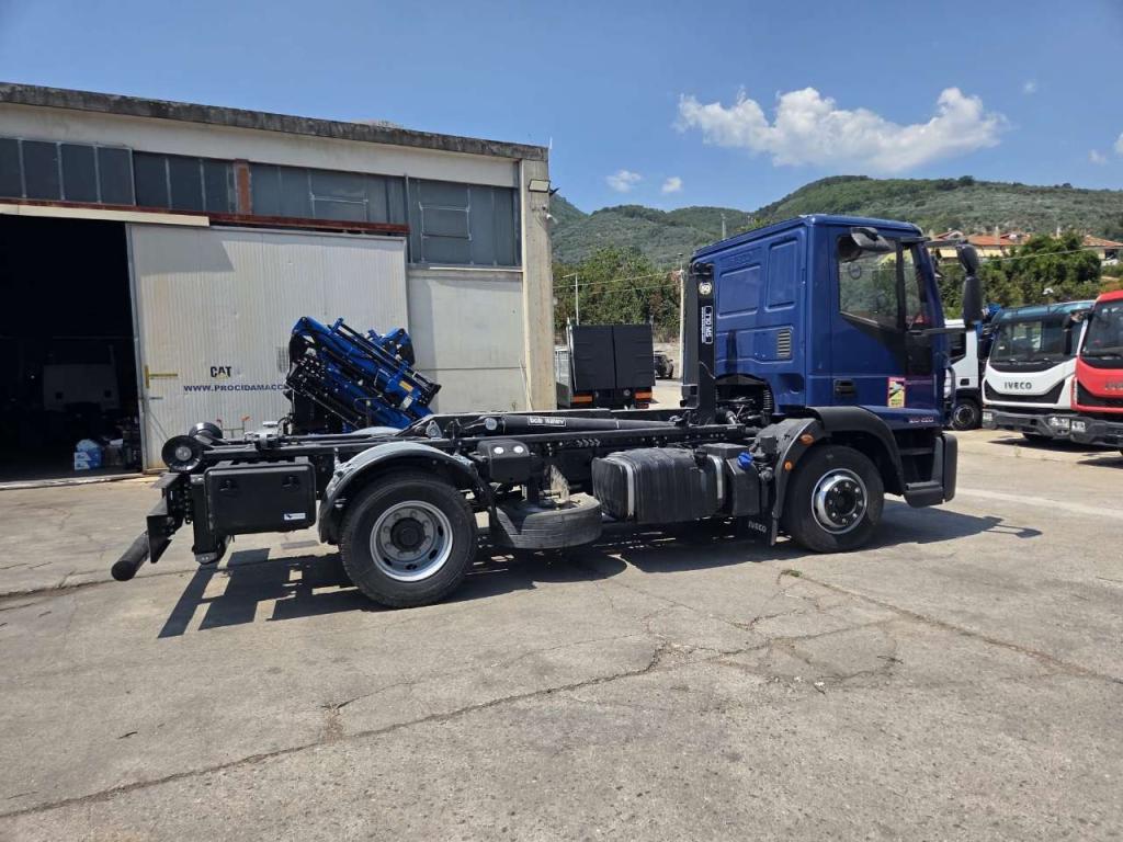Iveco EUROCARGO CUBE 120-220 Foto 13