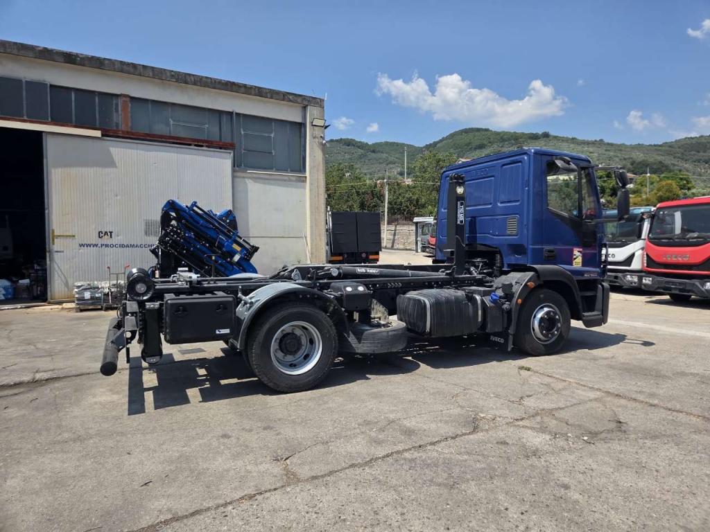 Iveco EUROCARGO CUBE 120-220 Foto 14