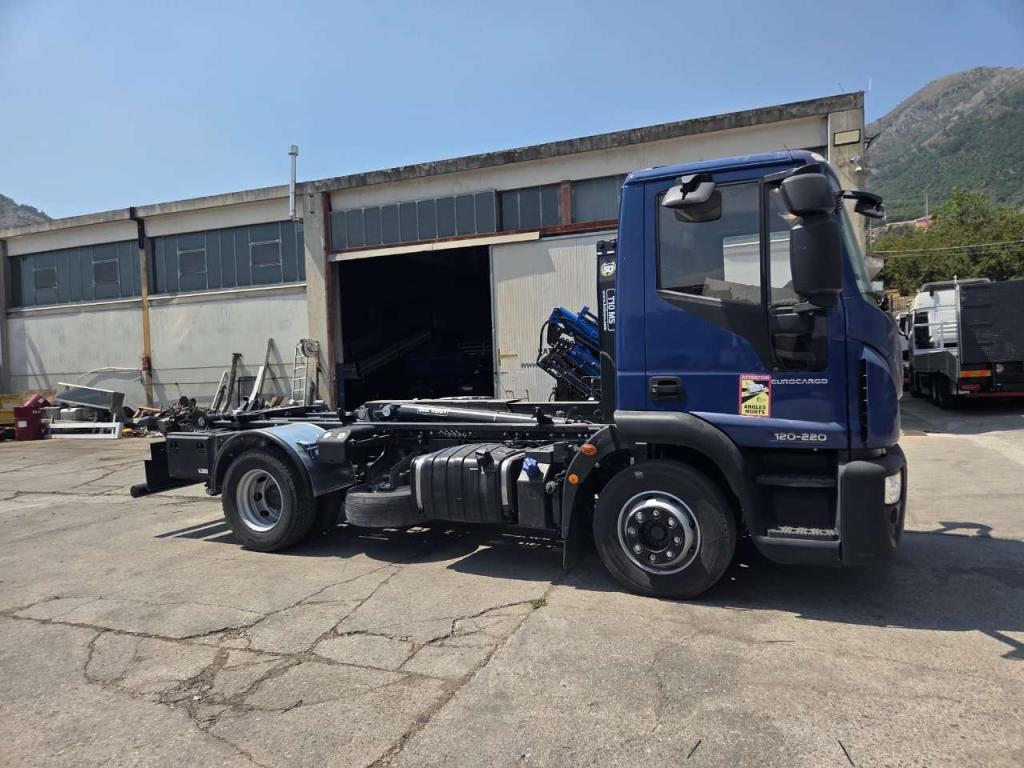 Iveco EUROCARGO CUBE 120-220 Foto 20