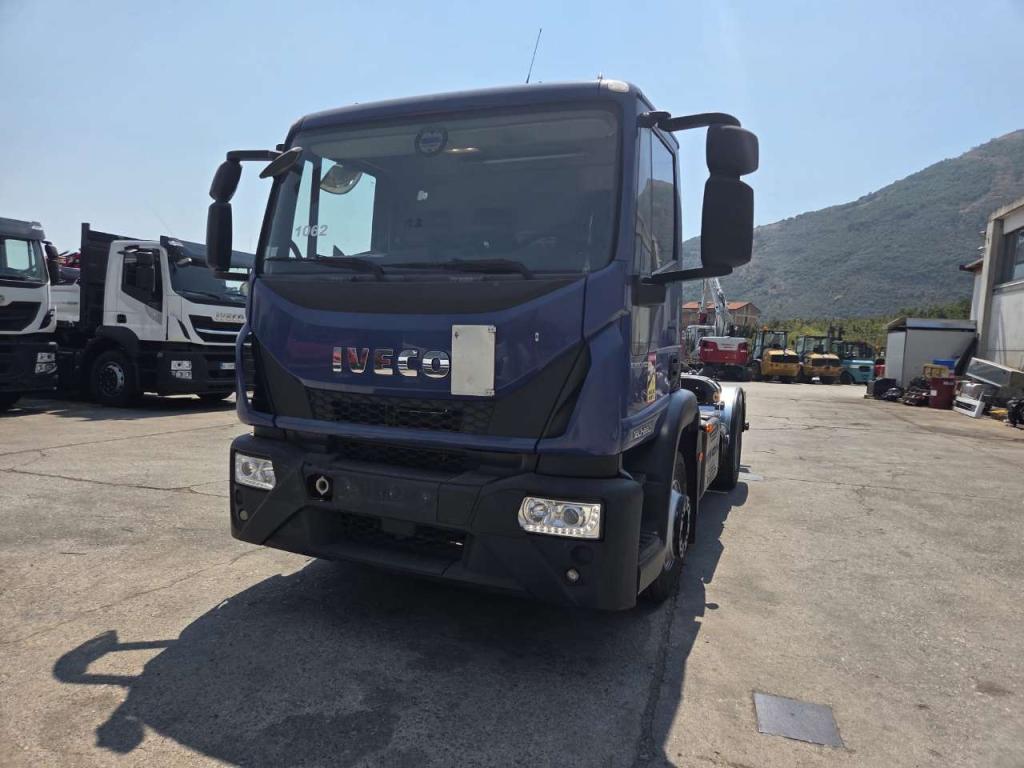 Iveco EUROCARGO CUBE 120-220 Foto 7