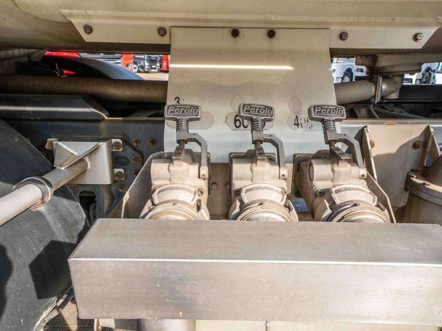 Renault PREMIUM 270 + 12000L + 3 COMP Foto 12