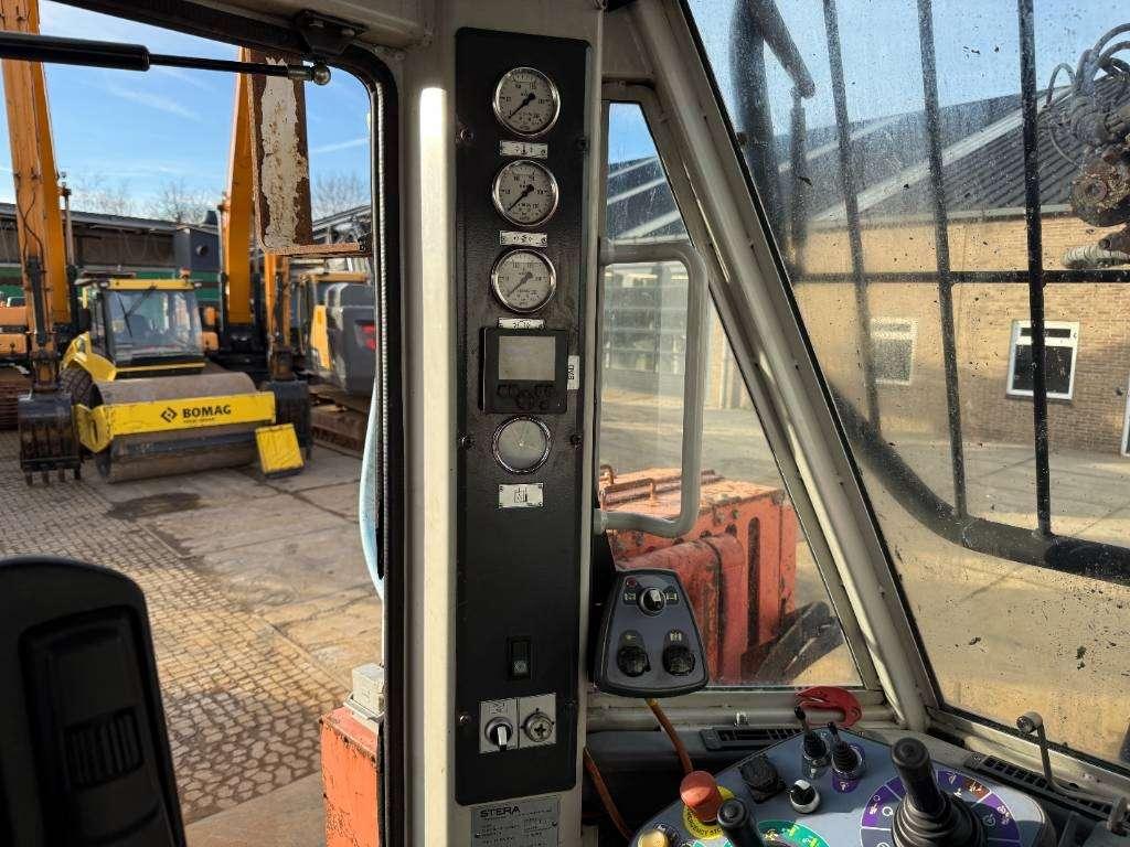 Sandvik DS511-C Roof Bolter 4x4 - Surface Drill Rig Foto 12
